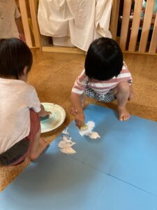 大きな青い空に白い雲を浮かべよう！