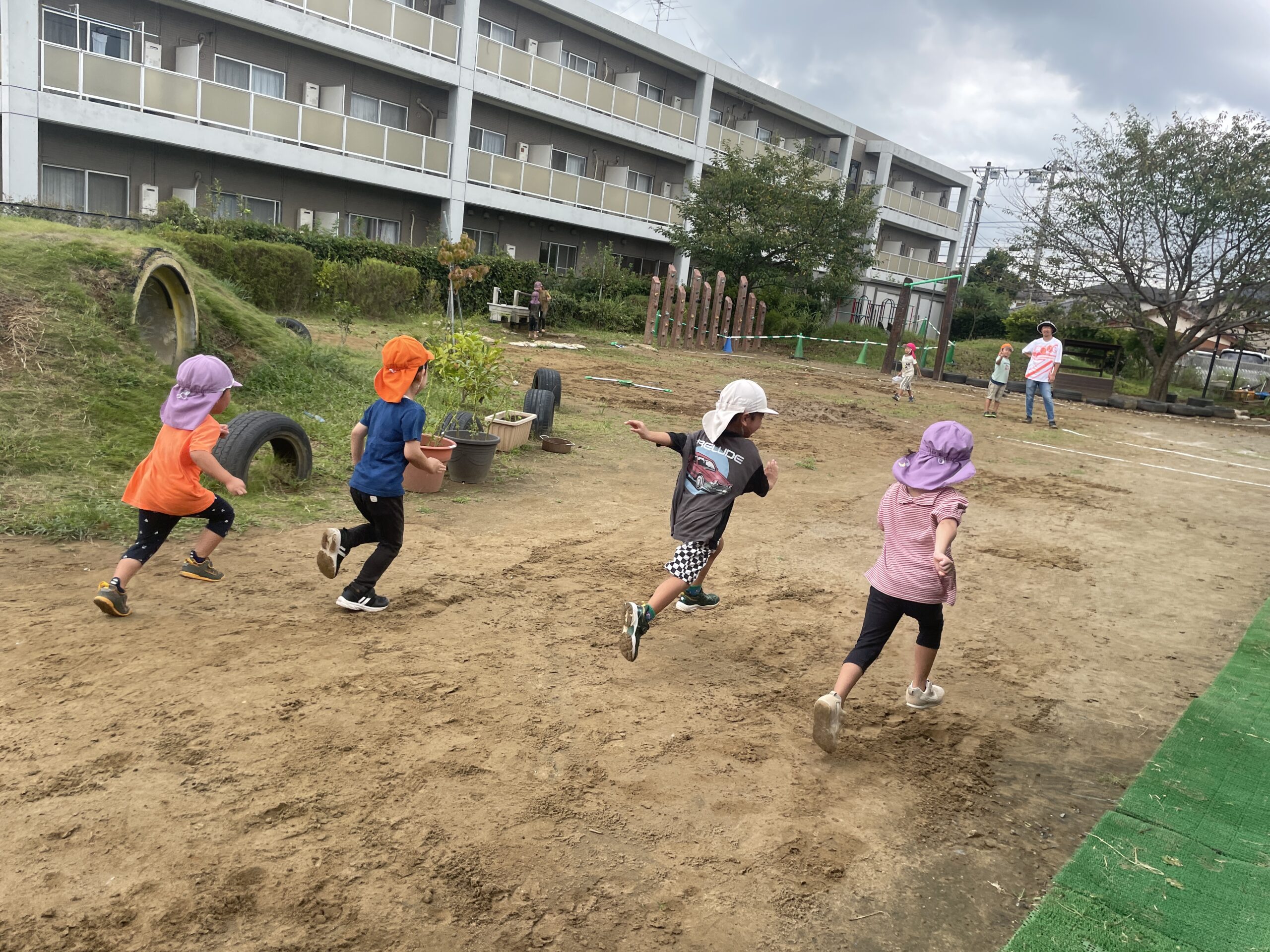 4歳ほし組　からだを動かすって楽しいね　～走る/ジャンプ編～