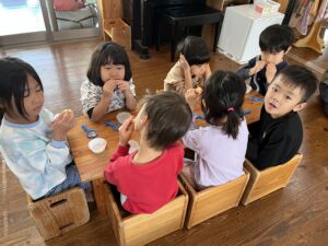 旬のりんごをたべてみよう🍎その８