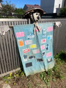 かかしがたおれている！？