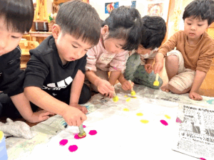 3歳つき組　みんなでつくってみよう！